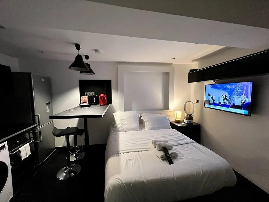 Ferienwohnung St Michel Studio Paris